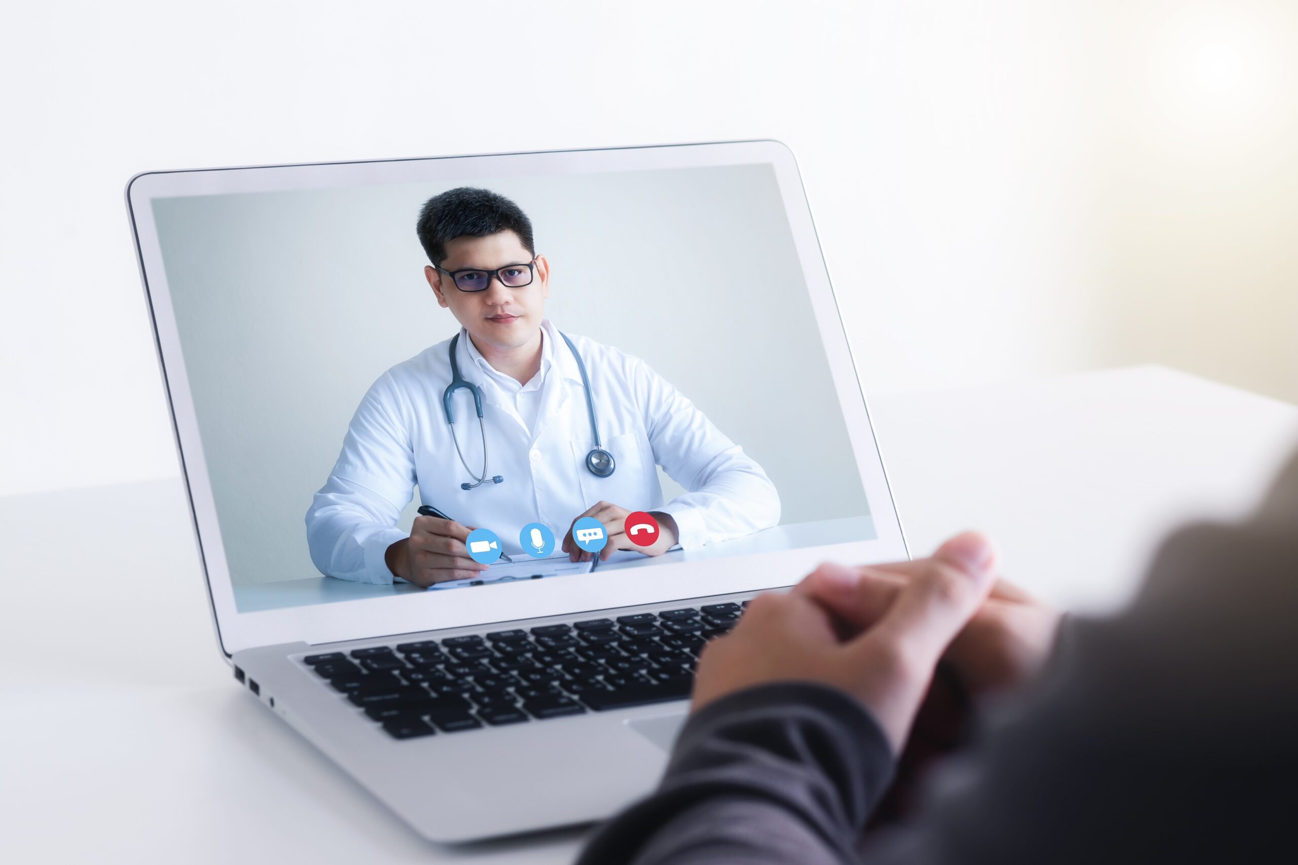 telemedicine-outsourcing-reduces-overheads