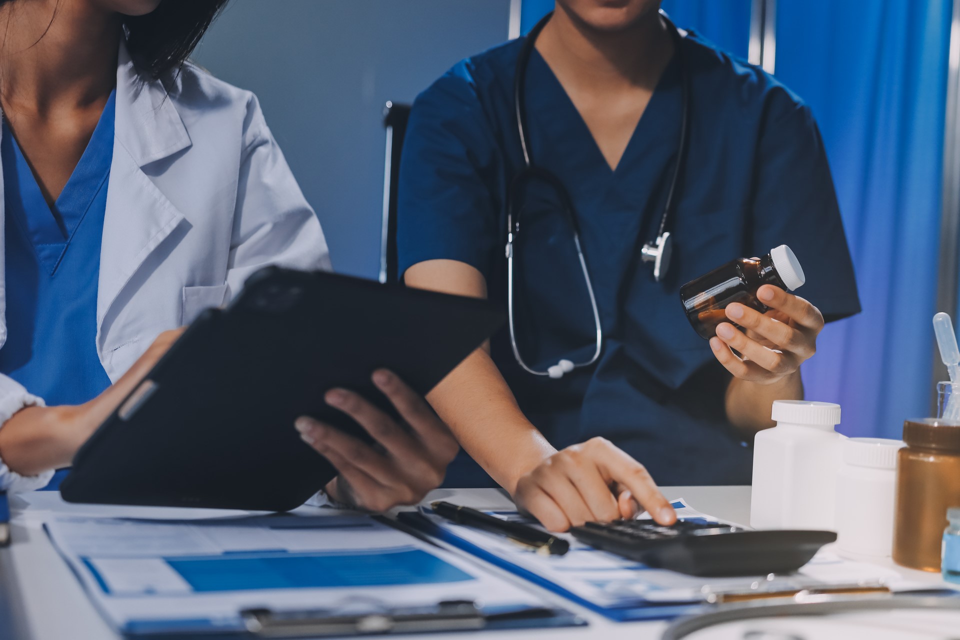 showcasing key benefits of automation in healthcare cost management, including minimizing errors, automating tasks, and reducing time.